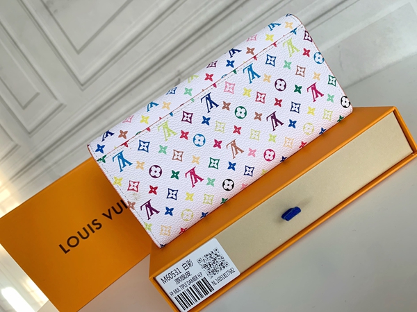 LVコピーウォレット背面デザイン